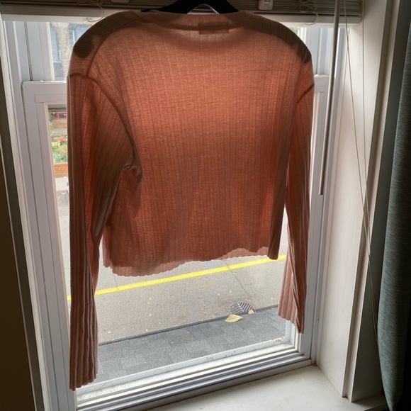 Pink ribbed long sleeve crop top - Picture 2 of 6